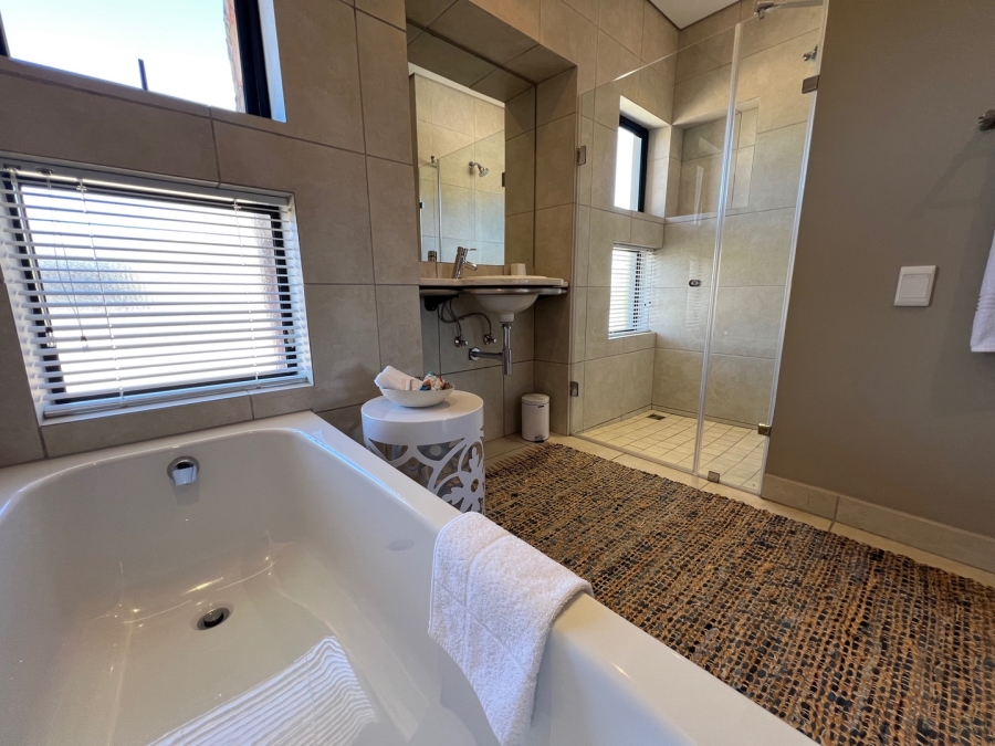 2 Bedroom Property for Sale in Oubaai Western Cape